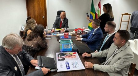 Vice-prefeito Mateus Galliani apresenta demandas de São João Batista na Capital Federal