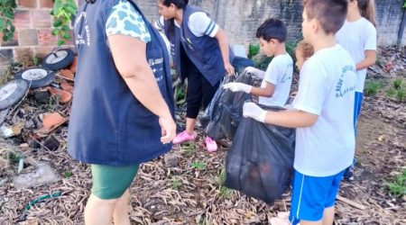 Saúde promove ações de conscientização sobre o combate à dengue em escolas da rede municipal