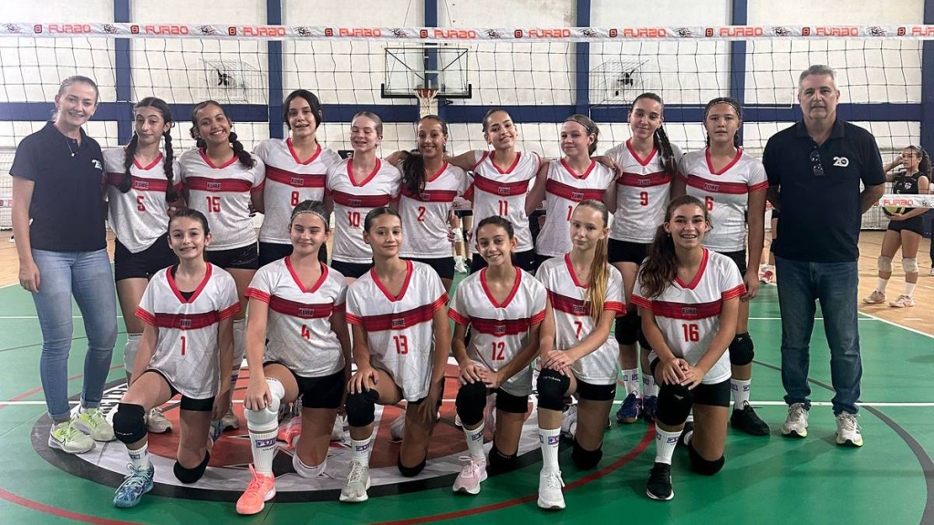 Equipe feminina sub-14 da Fube conquista o 2º lugar na Copa Furbo de Voleibol