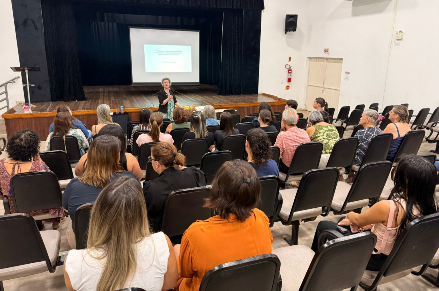 Evento em São João Batista debate a inclusão da História das Mulheres na Educação Básica