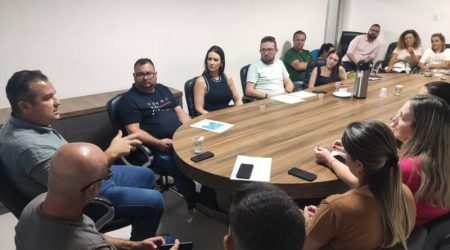 Reunião alinha fluxos internos para aprimorar gestão de compras da administração municipal de São João Batista
