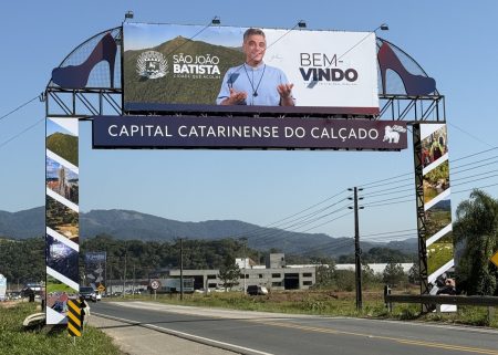 Novos portais na SC-410 destacam vocações turísticas e econômicas de São João Batista