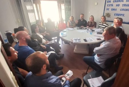 Necessidade de construção de políticas públicas de Educação Especial é pauta de reunião em São João Batista