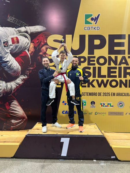 Pai e filho de São João Batista conquistam ouro no Super Campeonato Brasileiro de Taekwondo