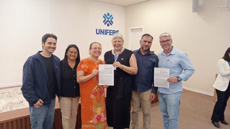 São João Batista firma termo de cooperação com a Unifebe para receber egressos do Programa Universidade Gratuita