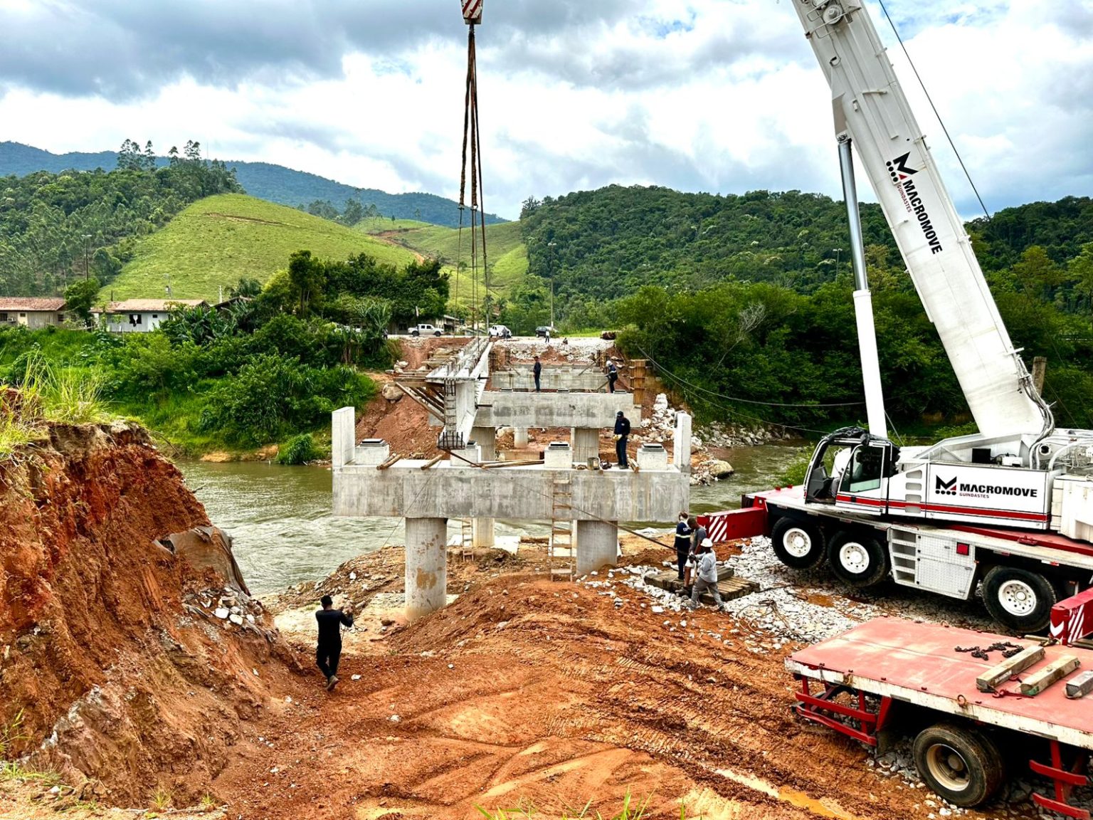 Içamento das vigas da nova Ponte da Colônia Nova Itália tem início nesta terça-feira (16/12)