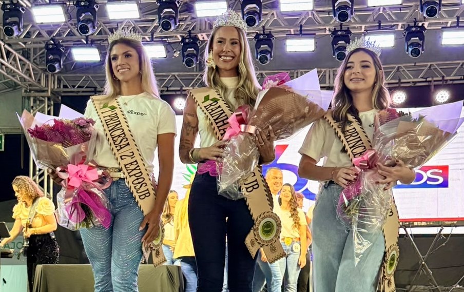 Thamyres Alexia Fuchs de Couto é coroada Rainha da 2ª ExpoSJB